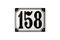 weiße Hausnummer 158 mit schwarzer Schrift und Doppelrahmen